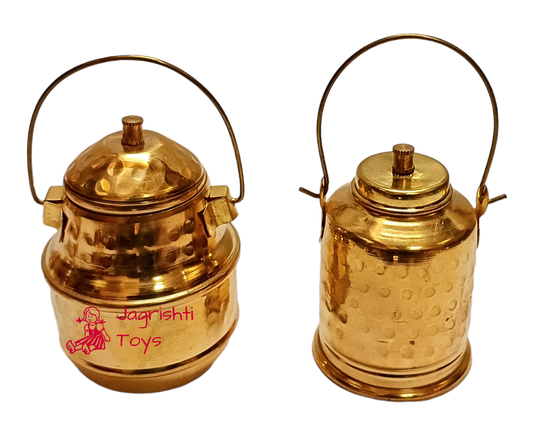Brass Miniature set of oil can and milk can (Hammerred)