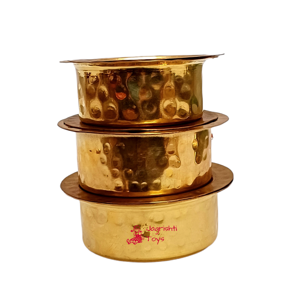 Brass MIniature Hammerred patela set of 3 with lids